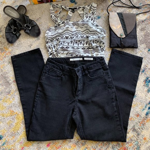 Donated Feb 16 ‘22 Offers Welcome!   SECRETLY SLIMMING Jones NY jeans - Picture 5 of 9